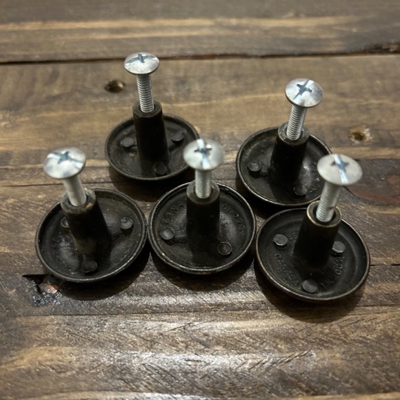 Knob set of 5 w/Hardware - Picture 2 of 4